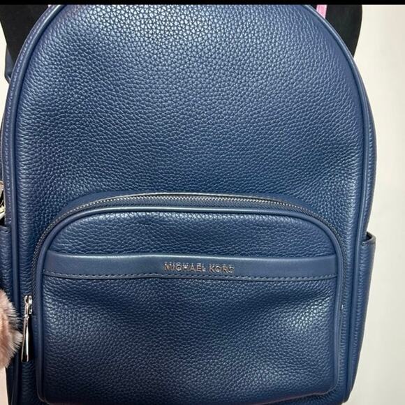 °｡⋆♡ Michael Kors Blue Backpack With Matching Small Wallet (HB-11) - Picture 4 of 10